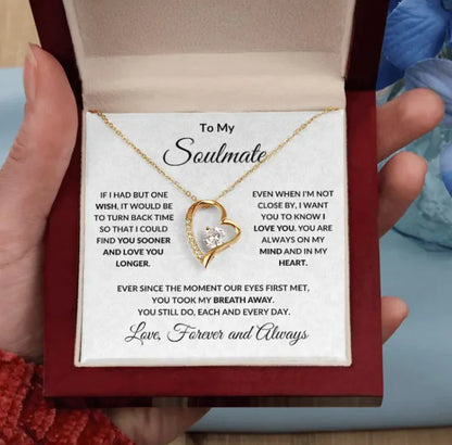 Elegant Heart Pendant Necklace – Romantic Gift for Your Wife