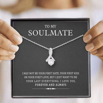 Soulmate Design Heart-Shaped Pendant Necklace for Moms